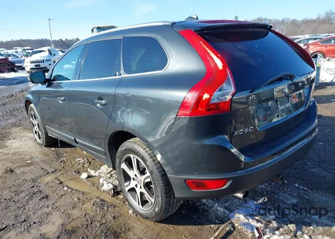 2013 Volvo Xc60 T6 из США, поврежденный, VIN YV4902DZ6D2425905